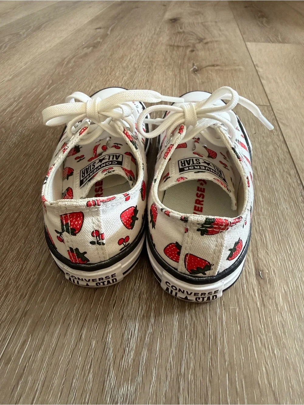 Converse White Canvas Kids Sneakers Size 12